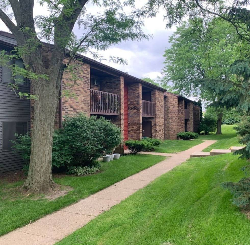 Heather Downs Apartments Image 3