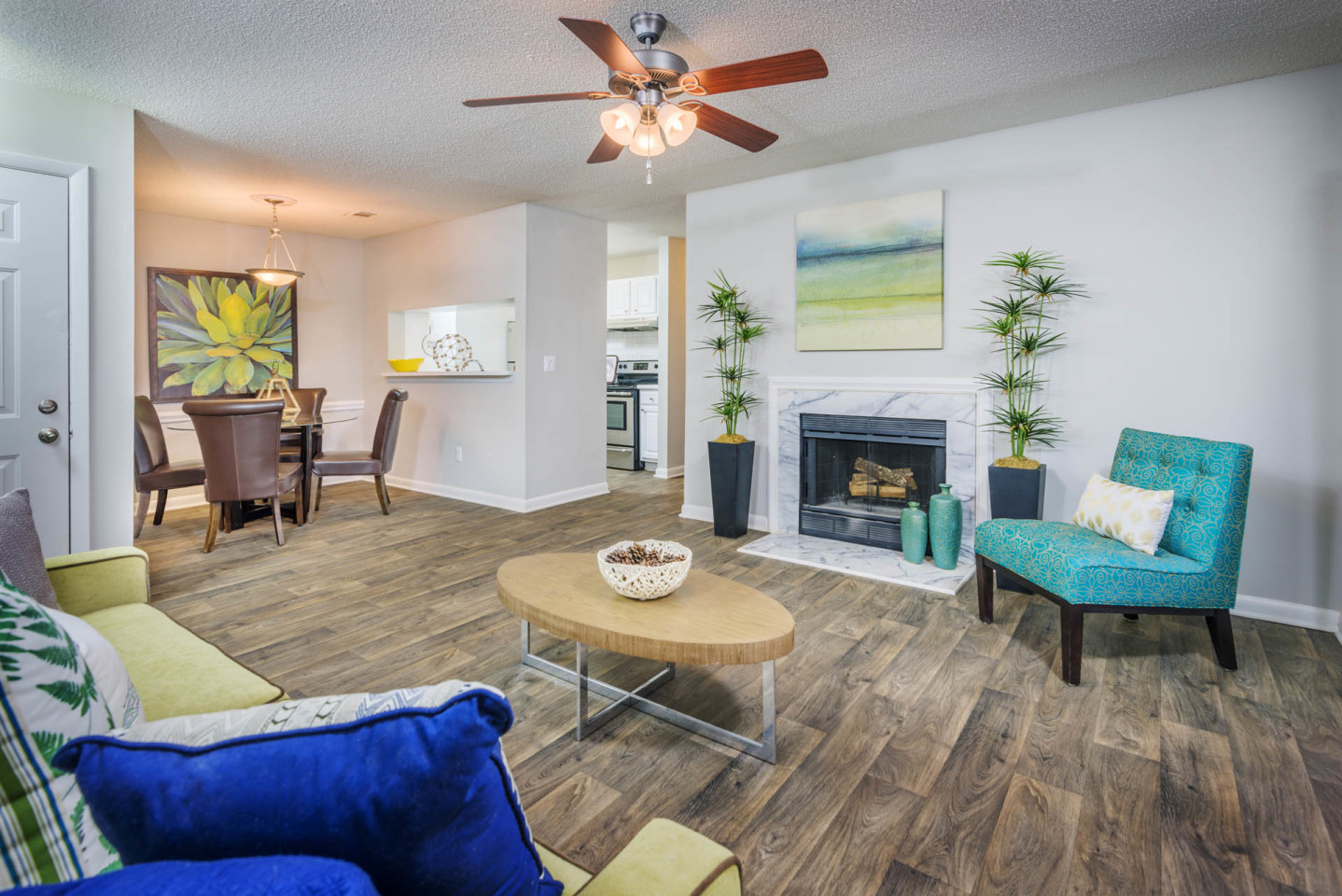 The Pointe at Irving Park Image 1