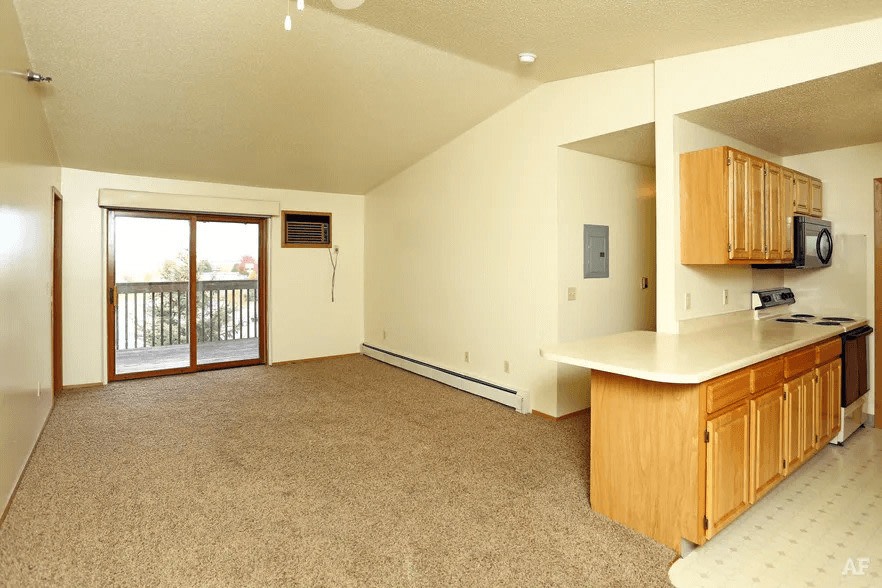 Cross Creek Image 7