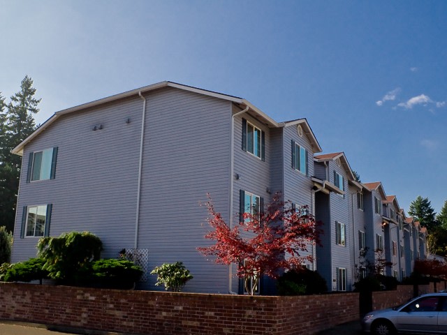 Red Rose Manor Image 3