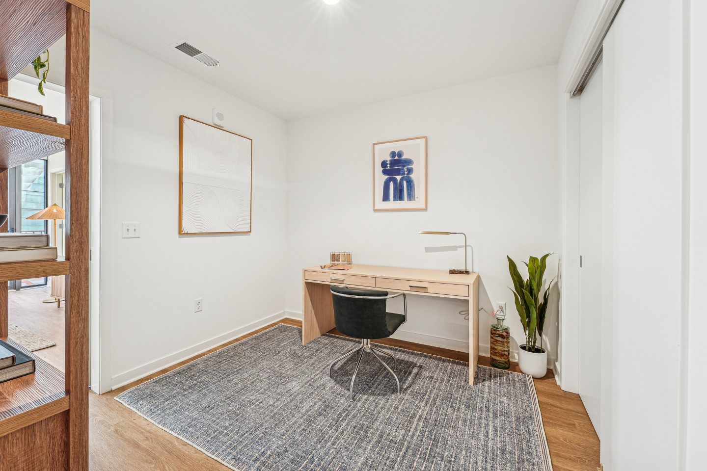 4909 Auburn Image 6