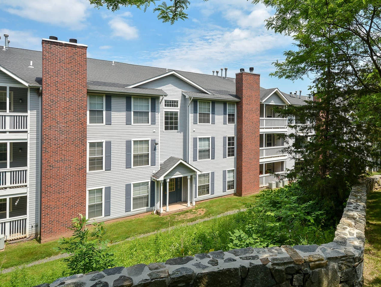 The Village at Wethersfield Image 9