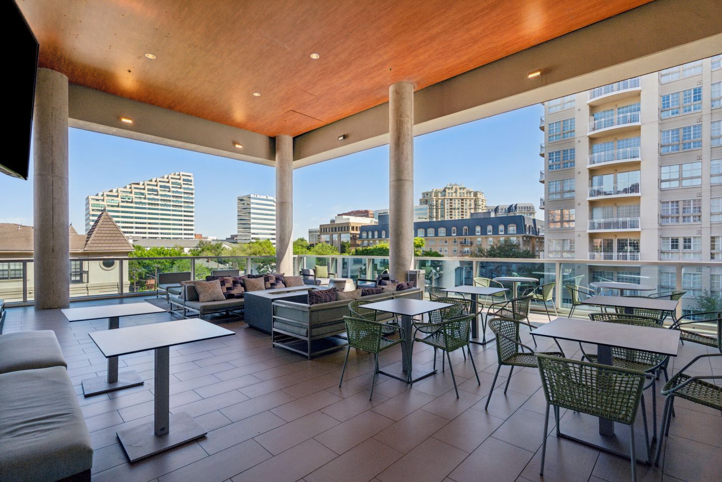Gallery at Turtle Creek Image 24