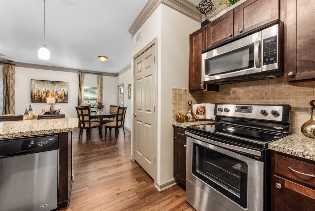 Avenues at Tuscan Lakes Image 34