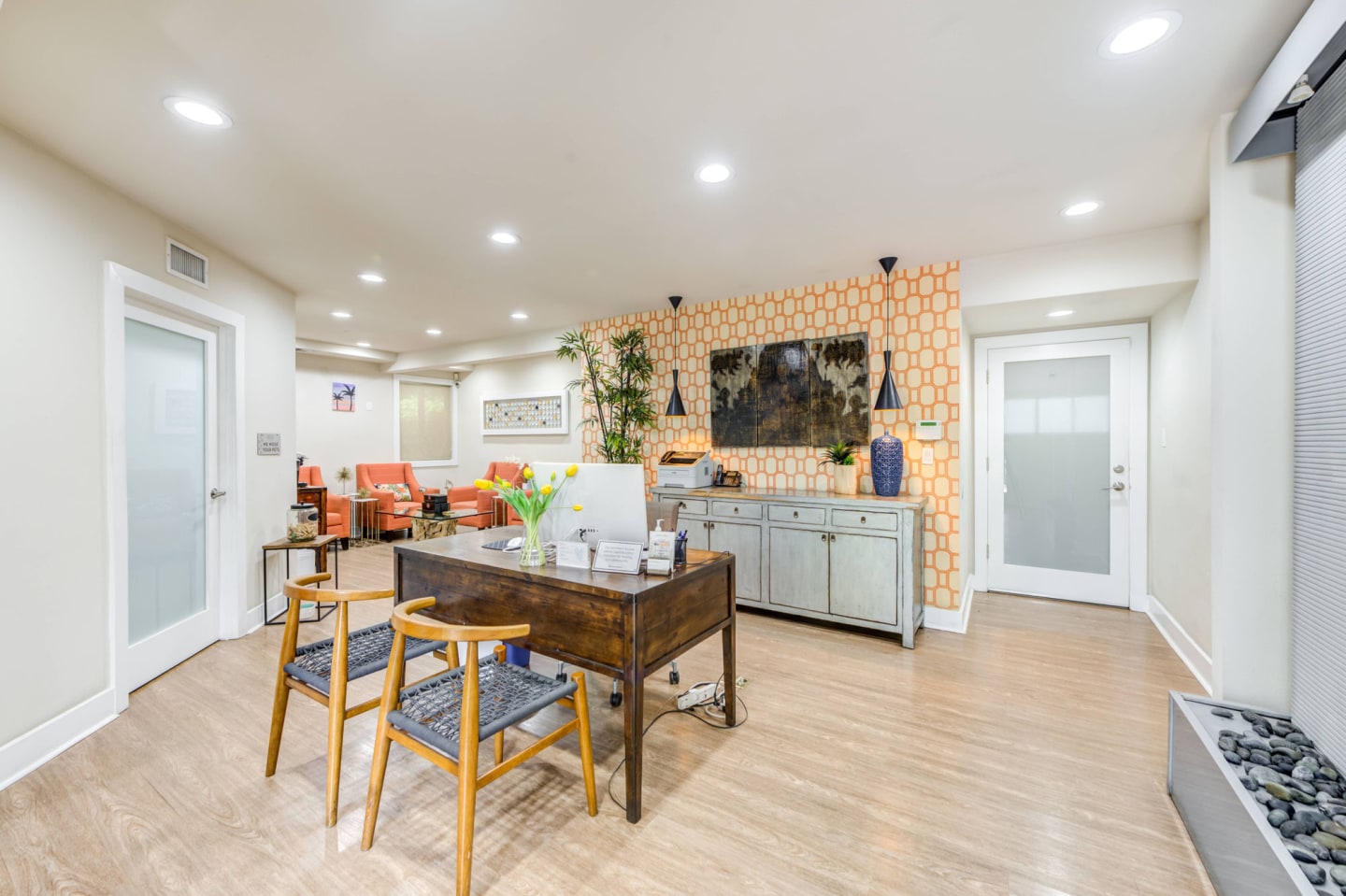 Emerald Hills Apartment Homes Image 17