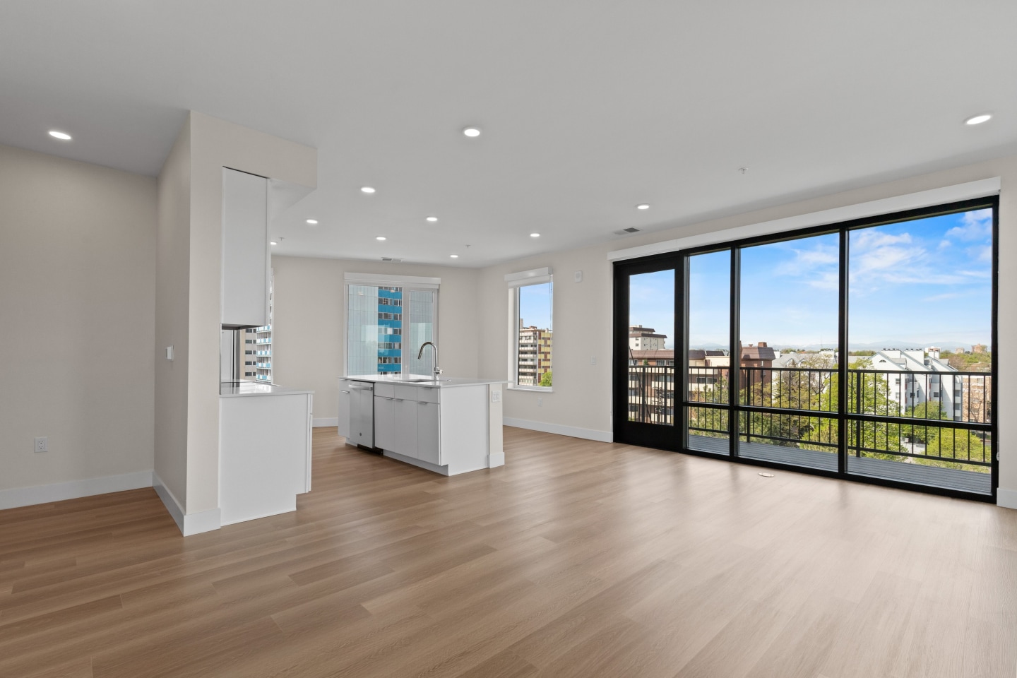 Frameline Apartments Image 17