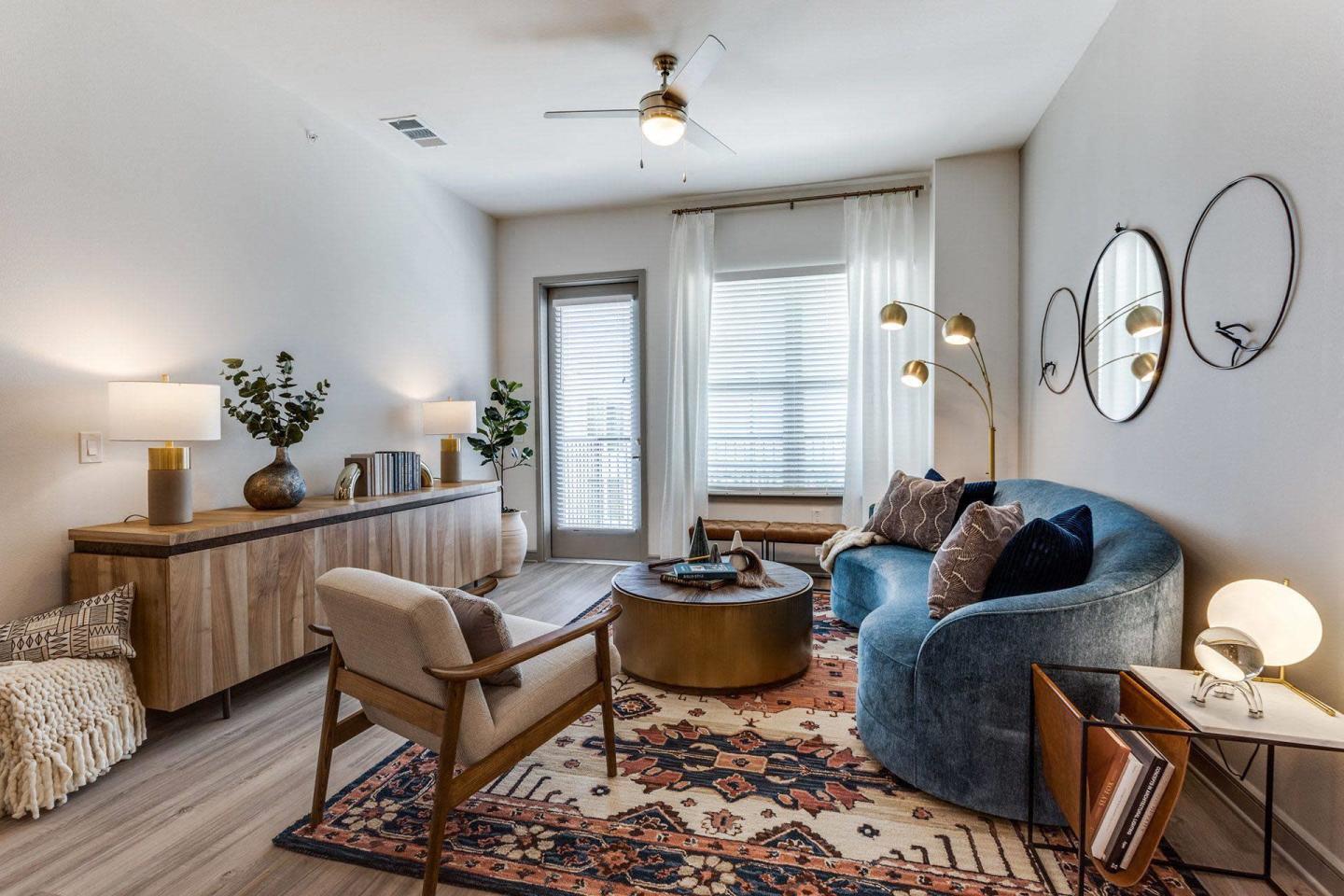 Luxia Gallery House Image 38
