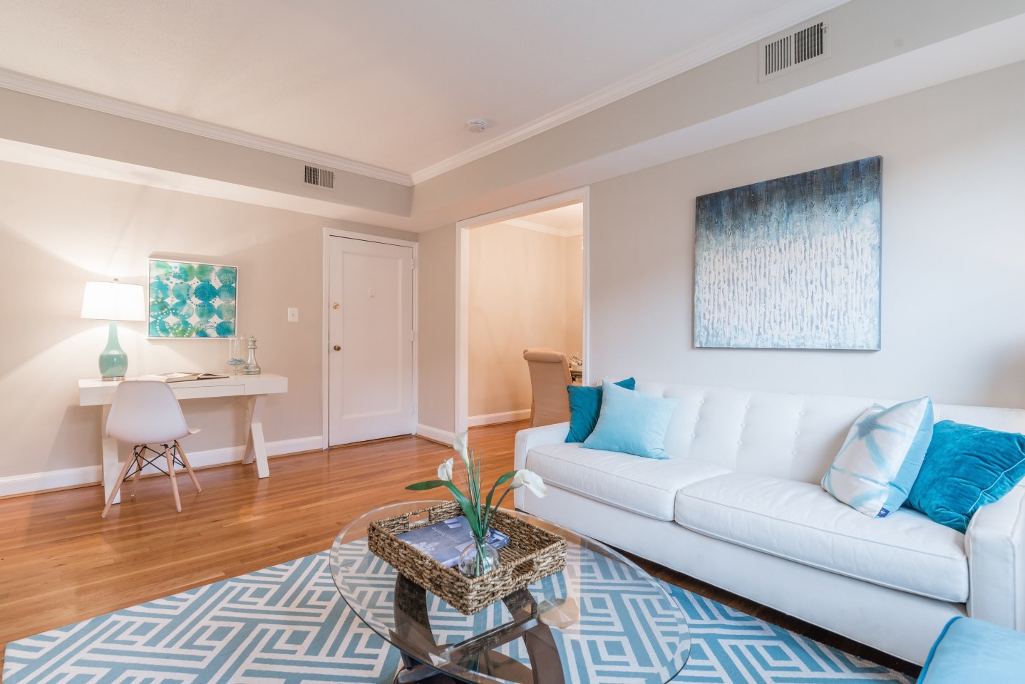 Manor House Apartments Image 3