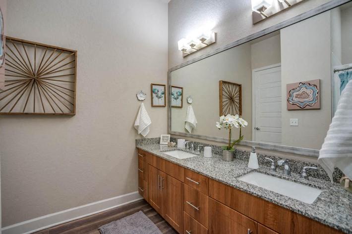 Luxia Craig Ranch Image 10