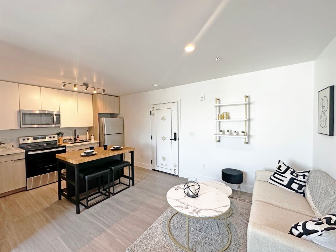 DLUX Lofts Image 8