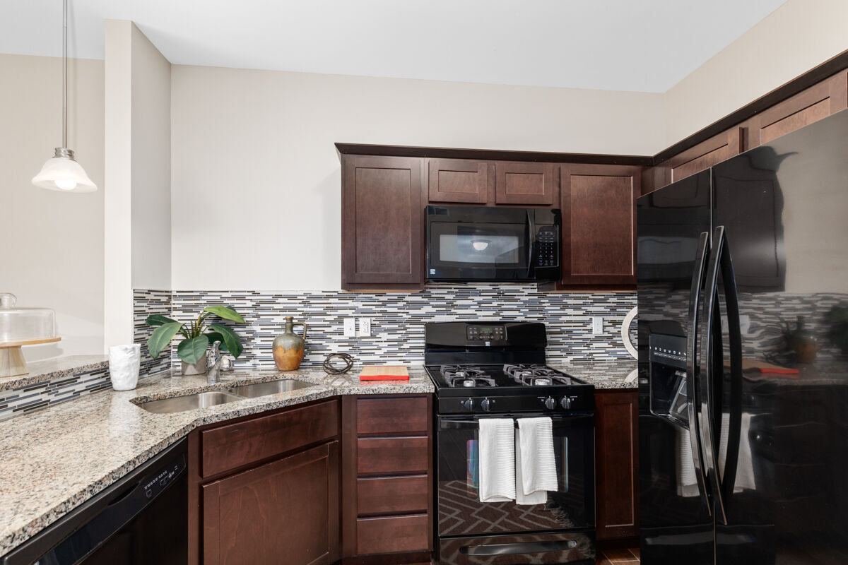Encore Townhomes I Image 6