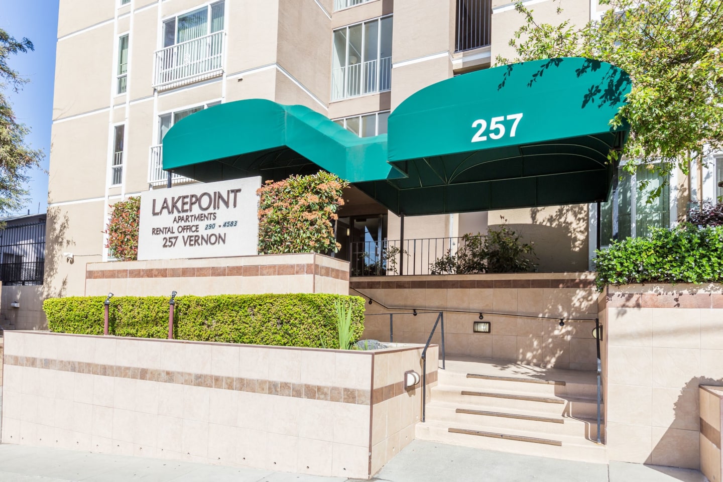 257 Vernon Apartments Image 38