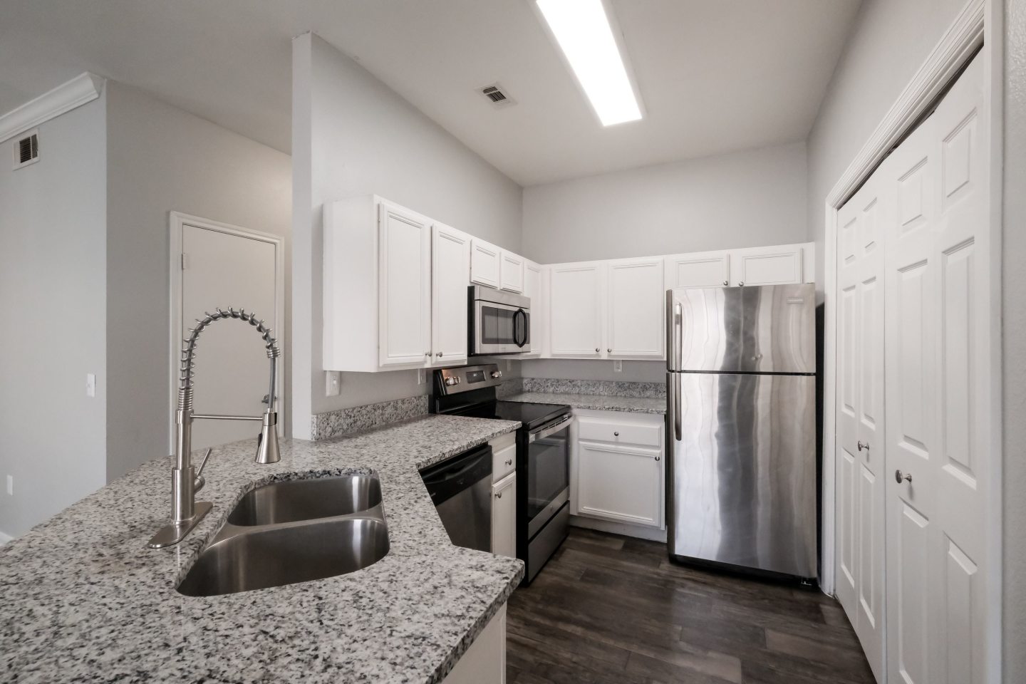 Castle Hills Townhomes Image 33
