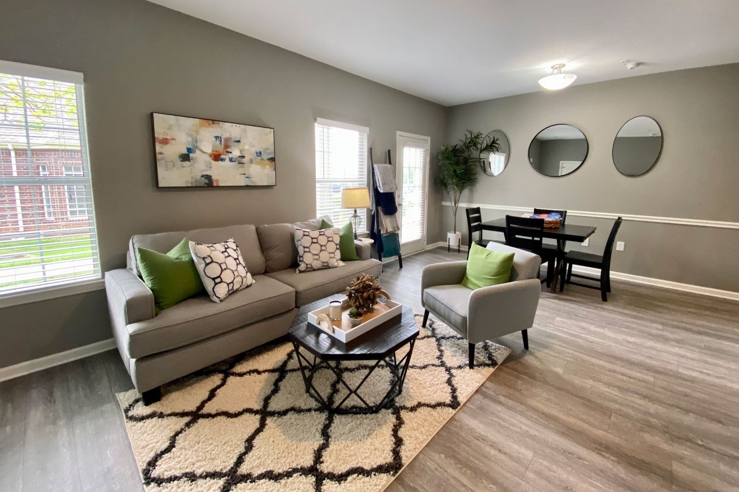 Harbin Pointe Apartment Homes Image 3