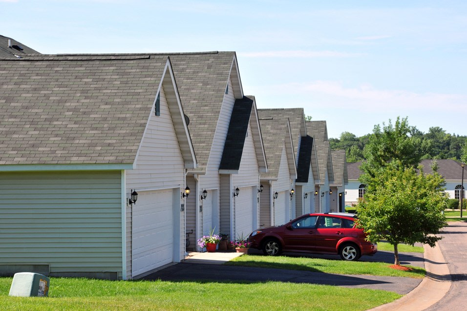 Carver Lake Townhomes Image 16