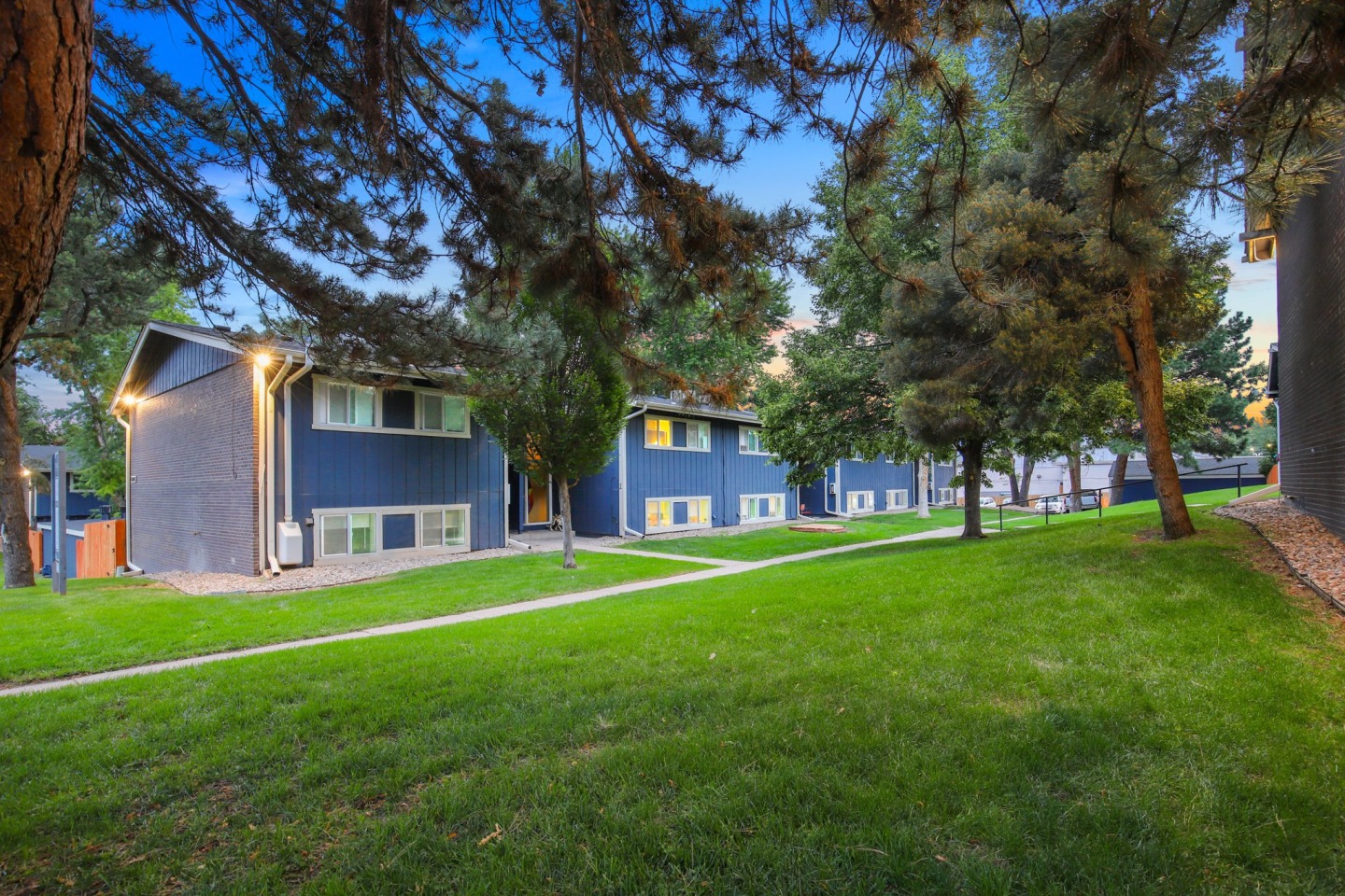 Broadridge Flats and Townhomes Image 4