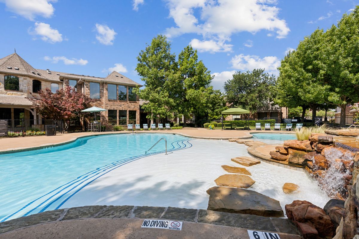 Enclave on Golden Triangle Apartments Image 6