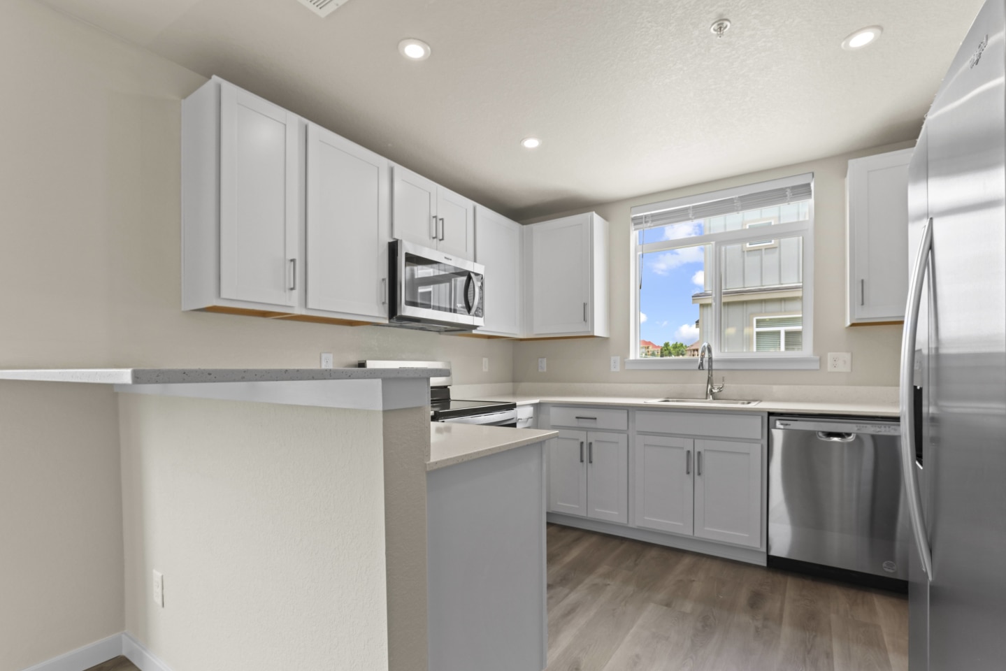 Pine Drive Townhomes Image 37