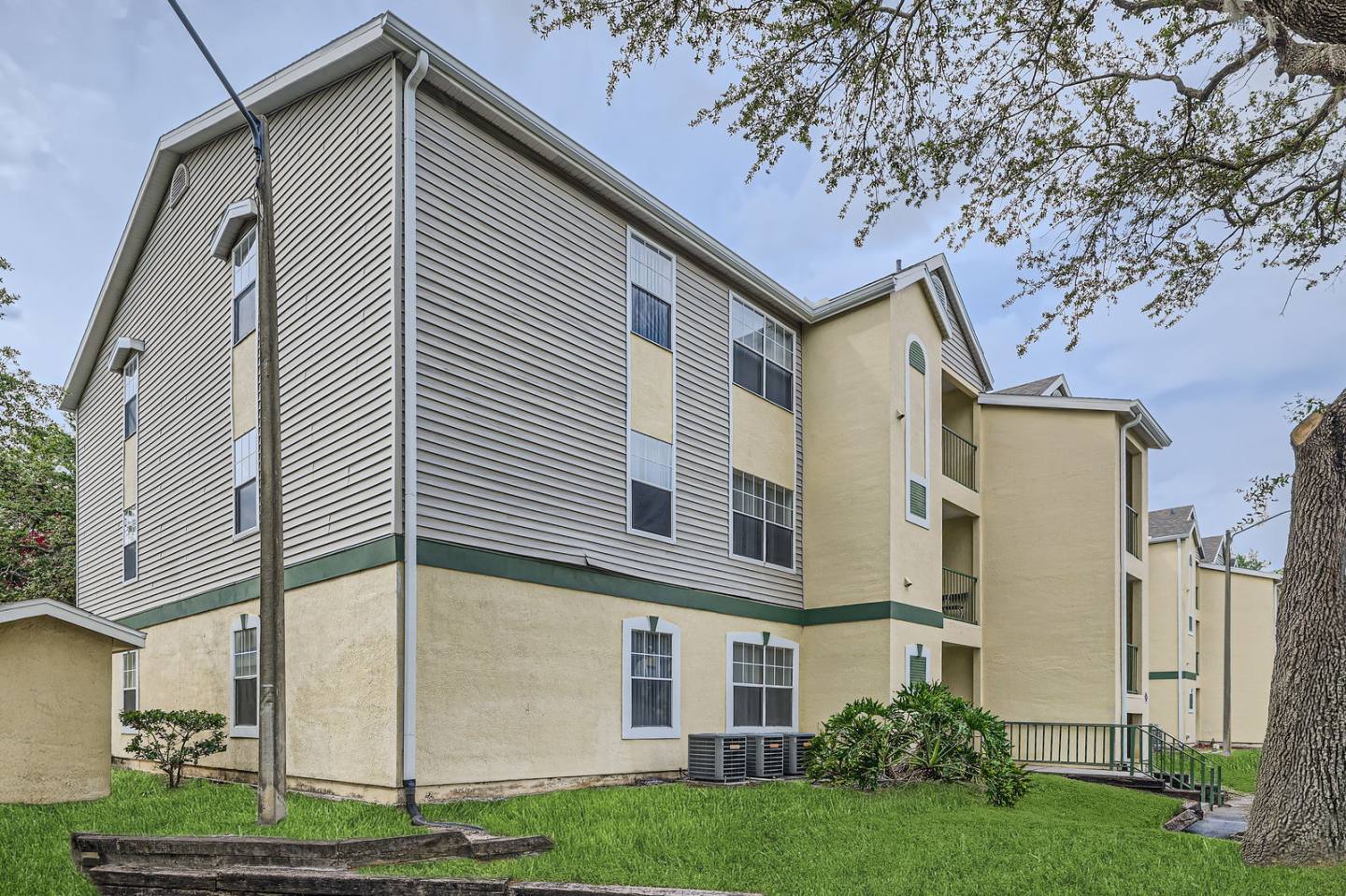 Affordable Housing - Golden Oaks Image 3