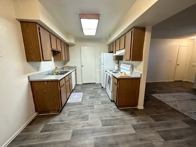Falcon Glen Image 6