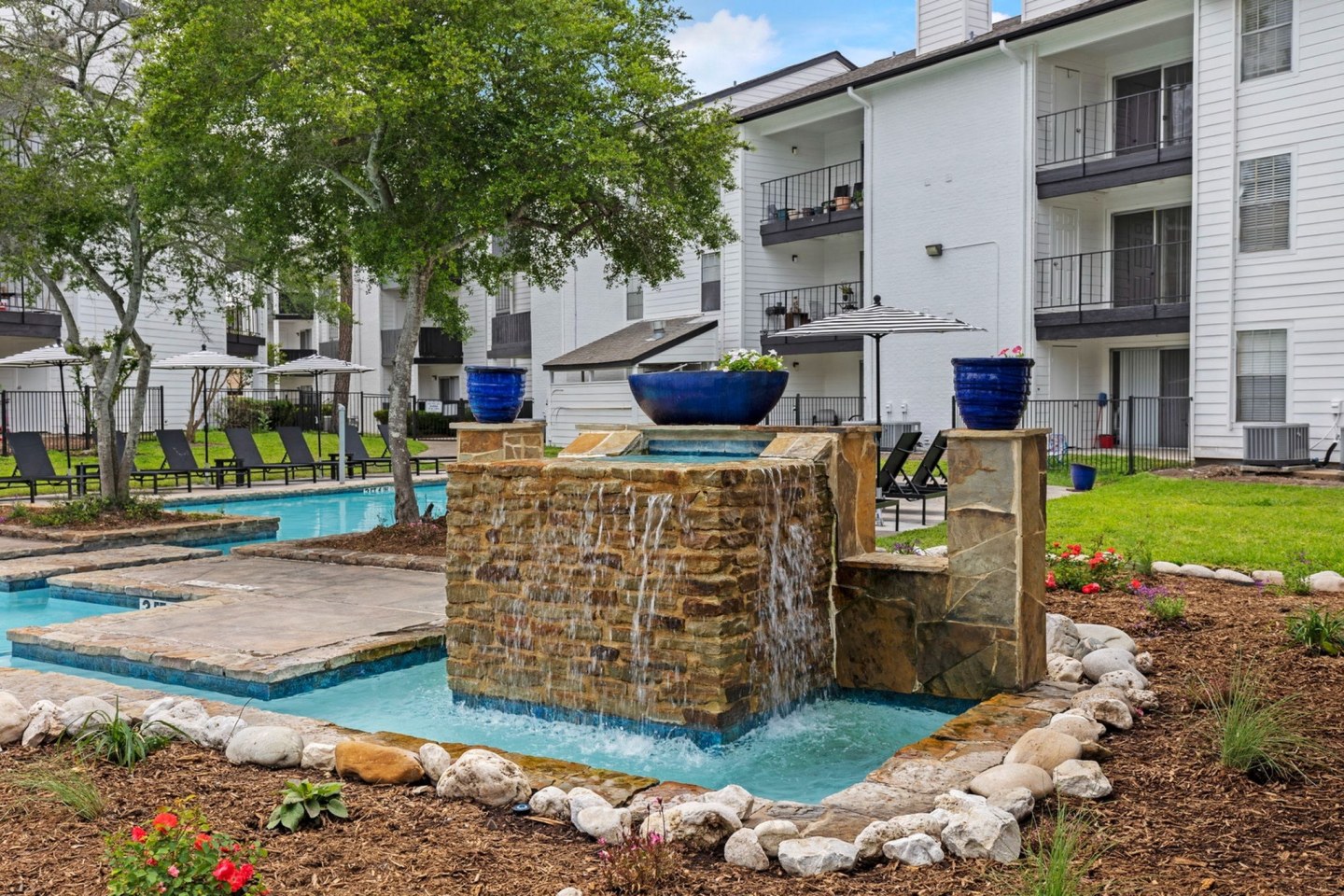 LXMI Westchase West Image 14