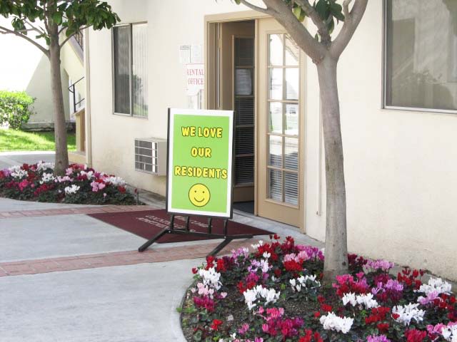 Country Club Apartments Image 13