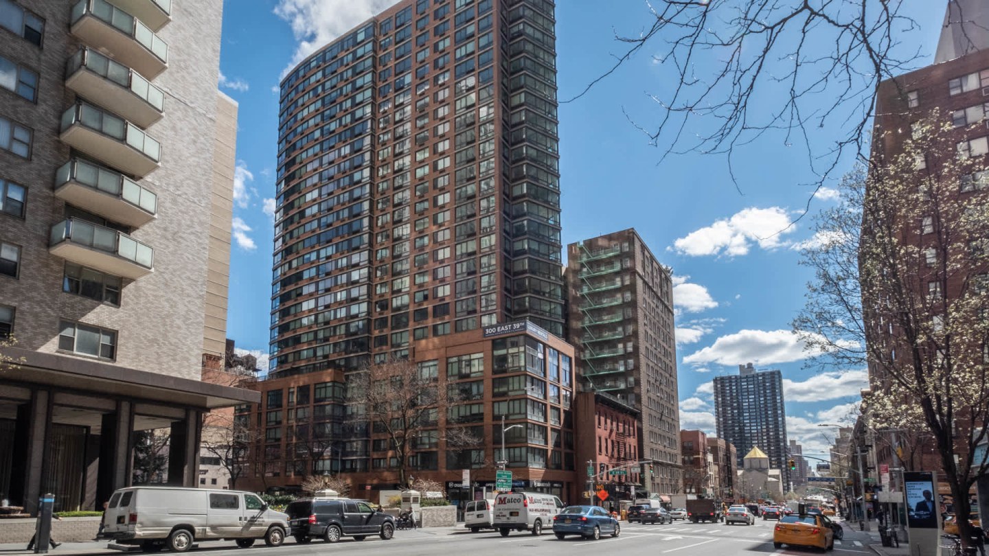 300 East 39th Image 14