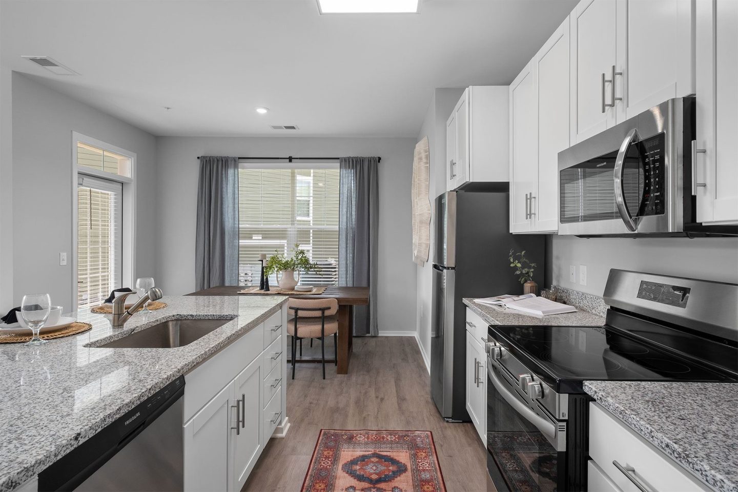Shoreline Flats Image 10