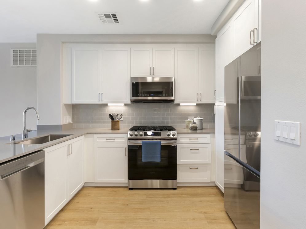Avalon Encino Image 1