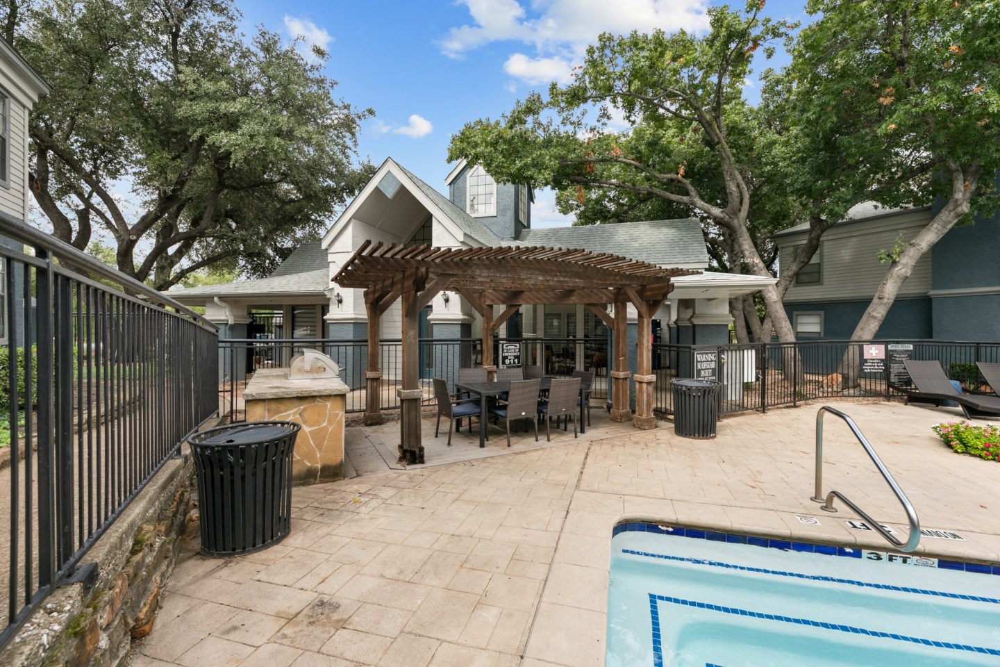 5636 Apartment Homes Image 9