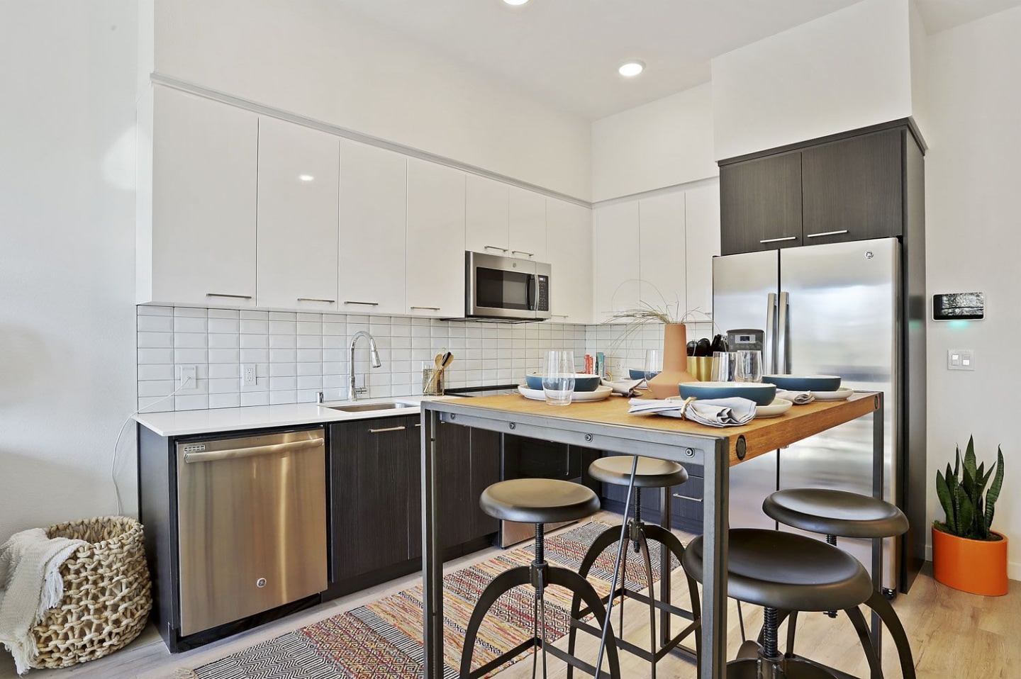 Q19 Apartments Image 3