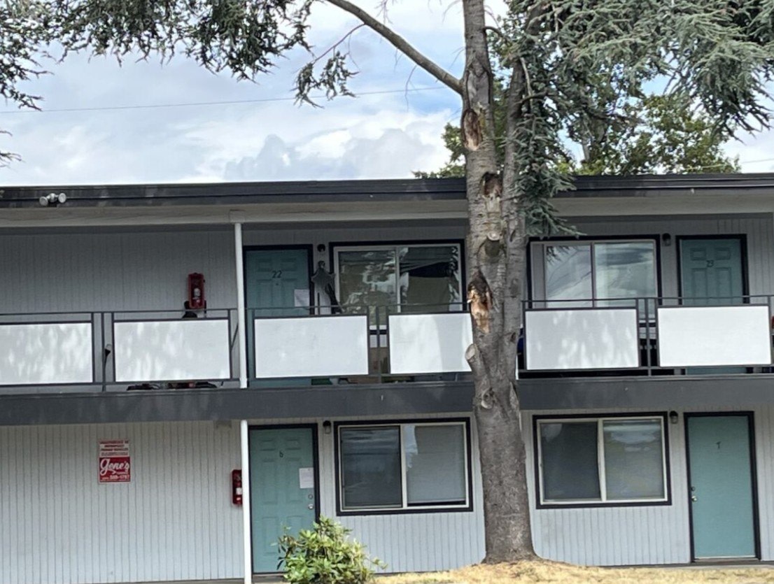 Twin Oaks Image 8