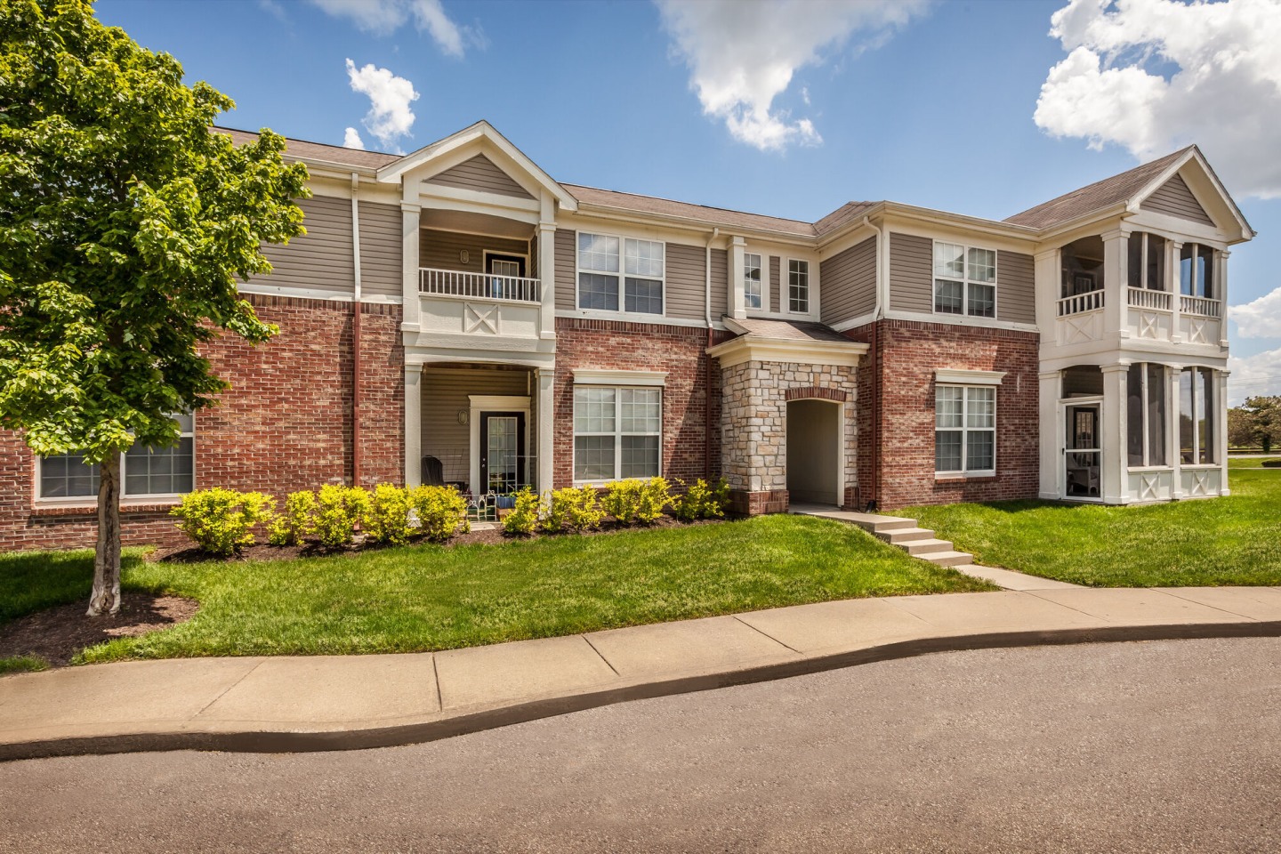 Pebble Brook Village Image 2