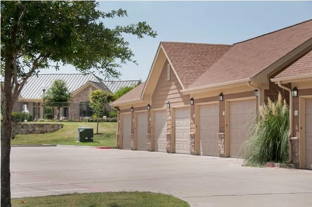 Willow Lakes Apartment Homes Image 6