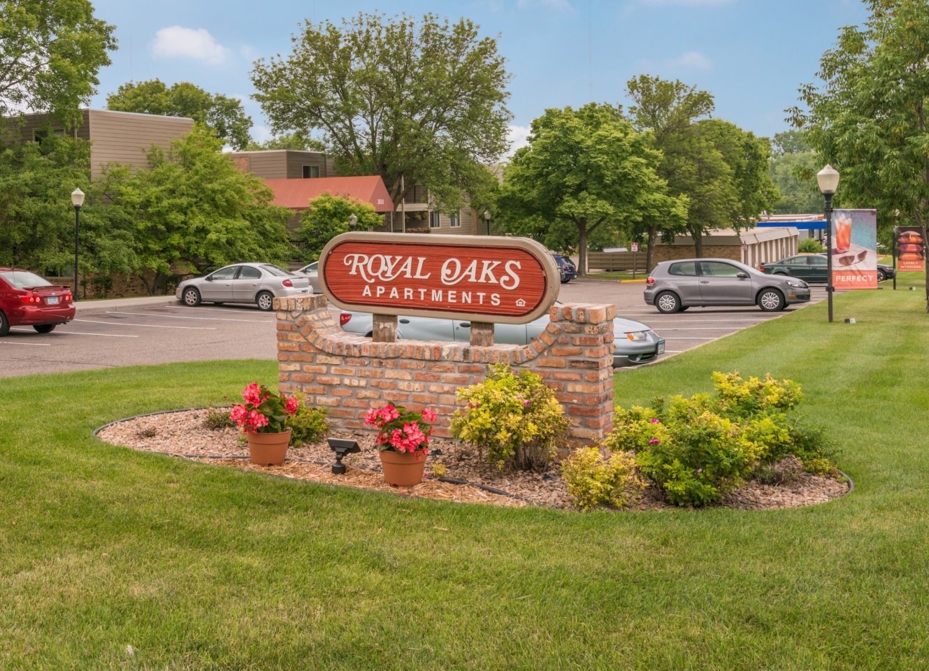 Royal Oaks Image 8