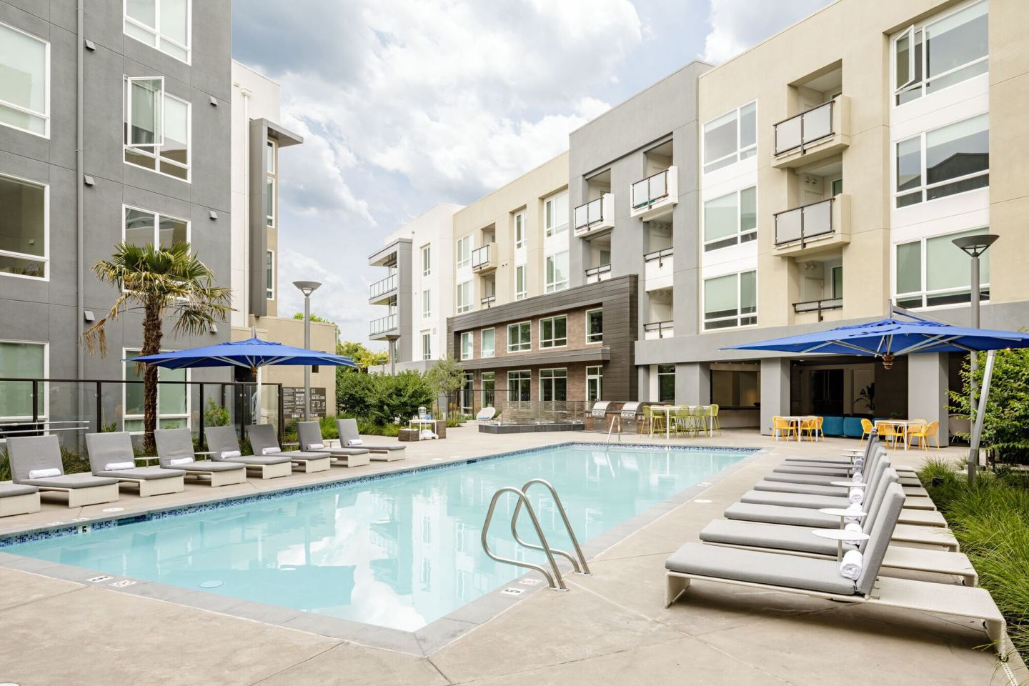 Cobalt Apartments Image 5