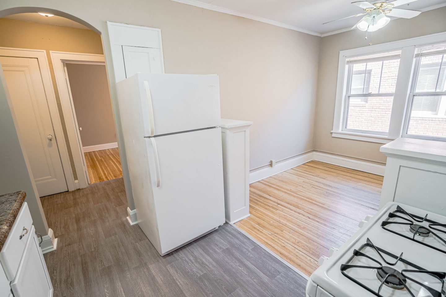 935 Goodrich Ave Image 12