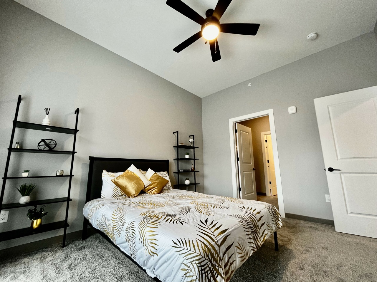 The Abbey Townhomes and Flats Image 10
