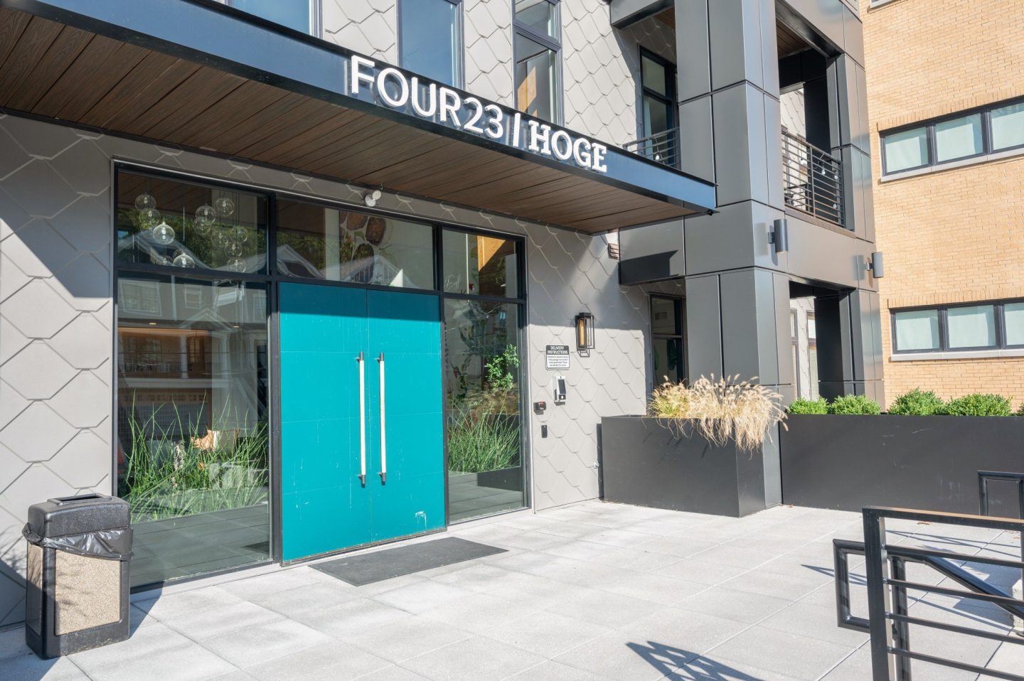 Four23/Hoge Image 74