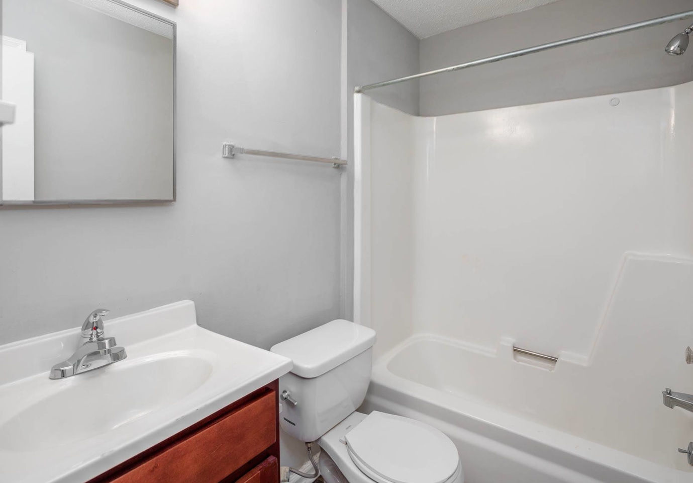 Dupont Avenue Apartments Image 13