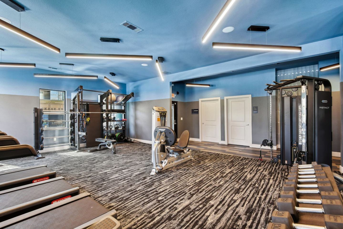 Collier Luxury Living Image 11
