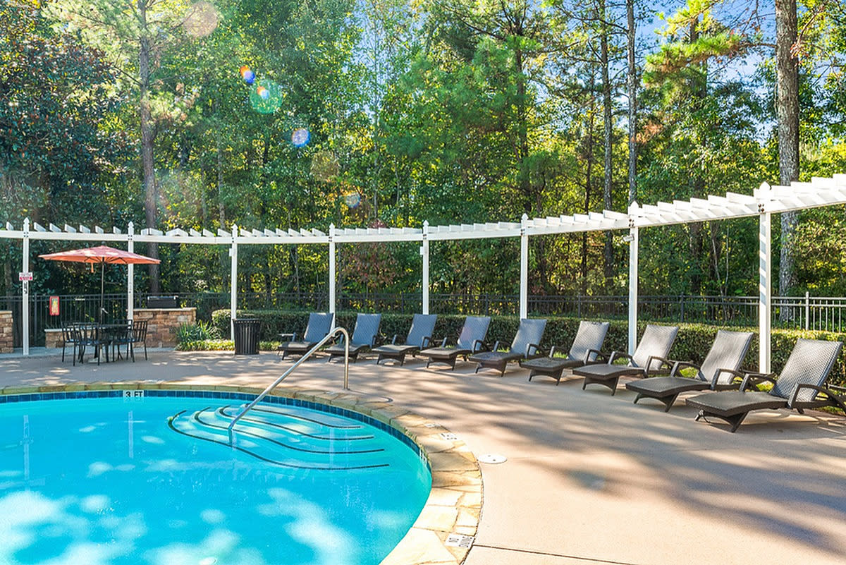 Summer Park Apartments Image 7