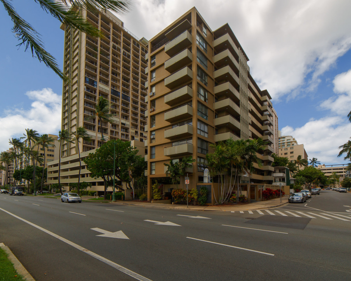 Napili Towers Image 9