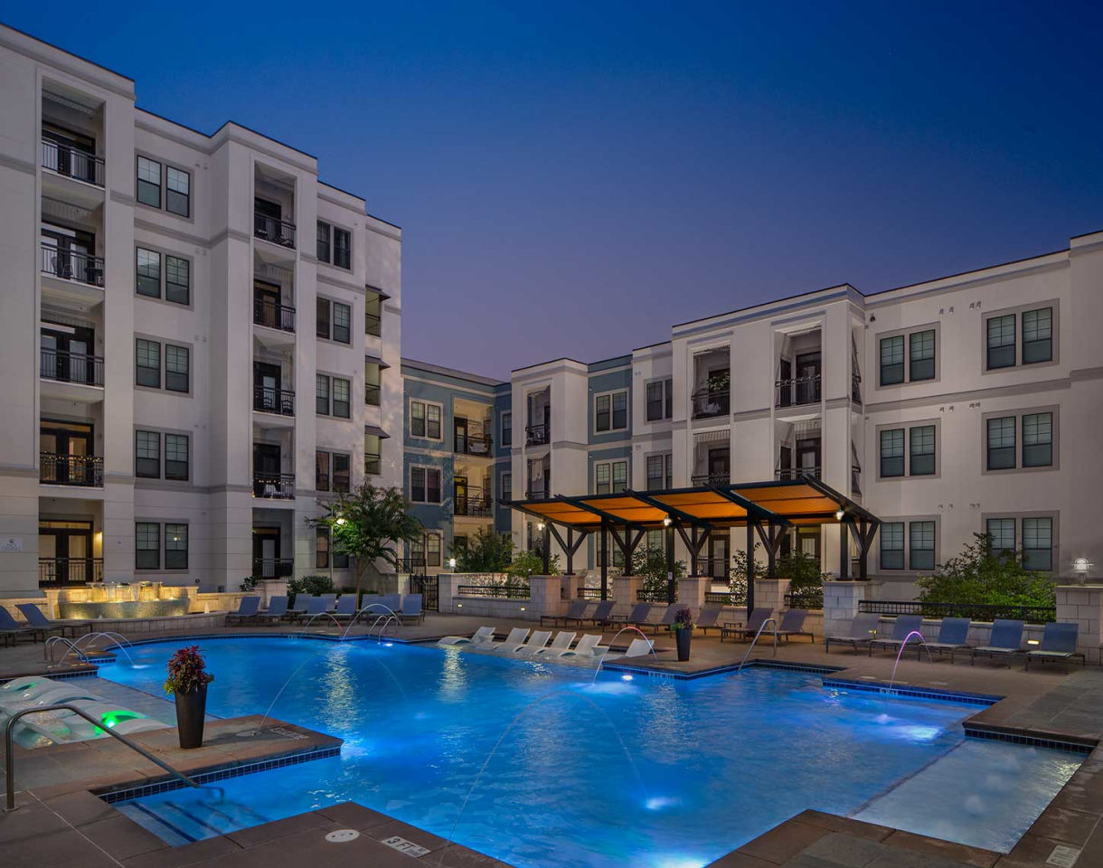 Elle of Buckhead Image 1