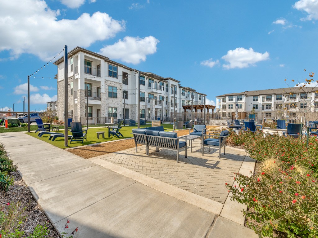 Grand at Saginaw Image 25