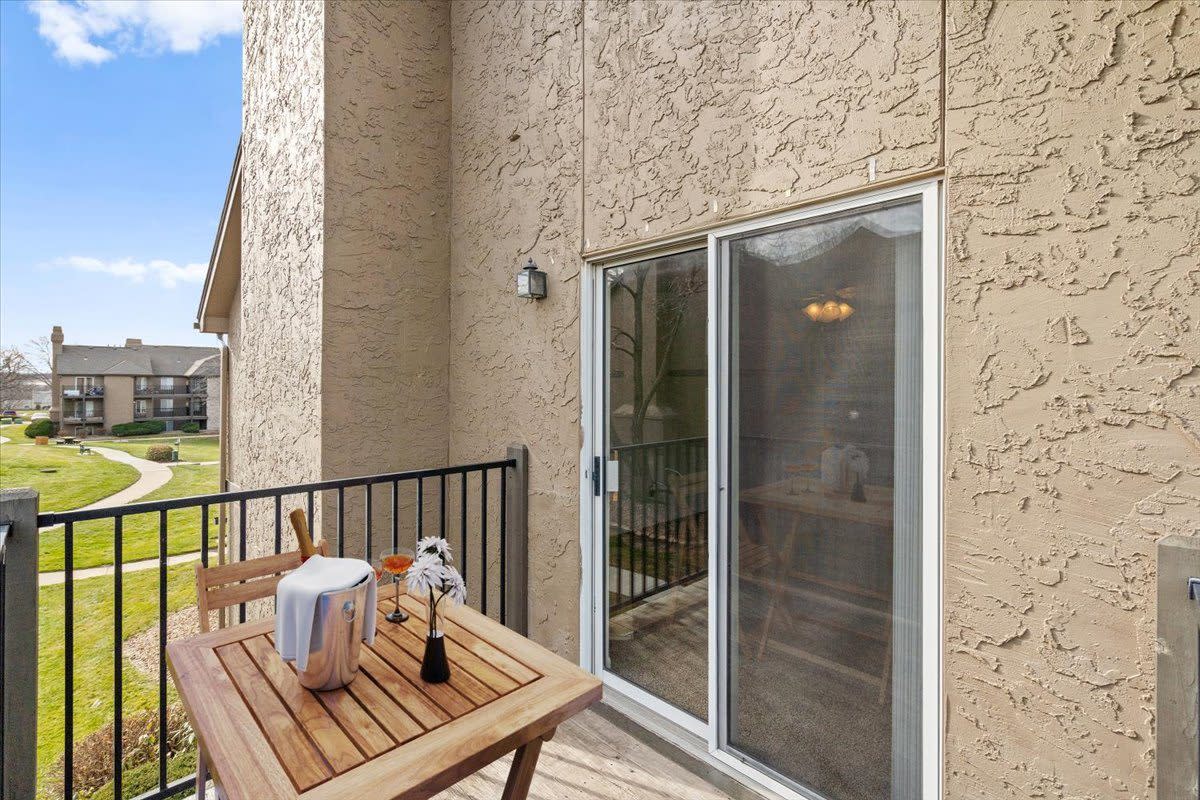 Deerfield Apartments Image 5