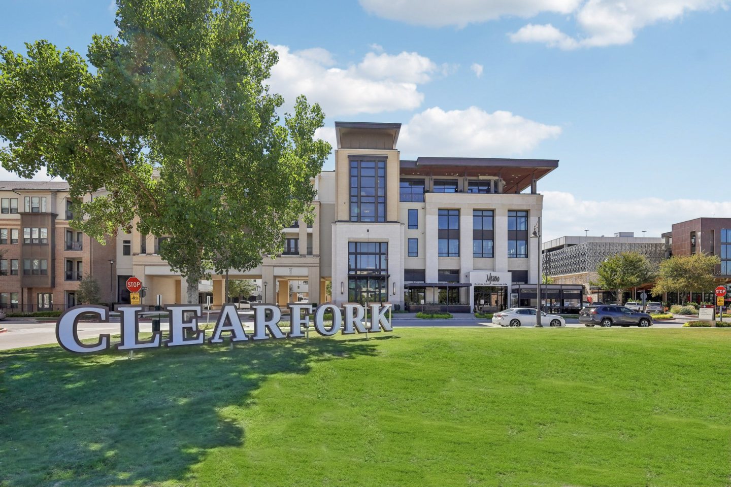 The Kelton at Clearfork Apartments Image 2