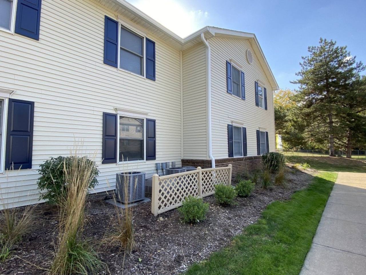 Vantage Pointe Apartments Image 16