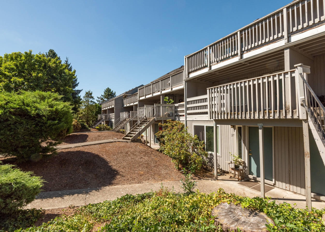 Hallmark Apartments Image 8