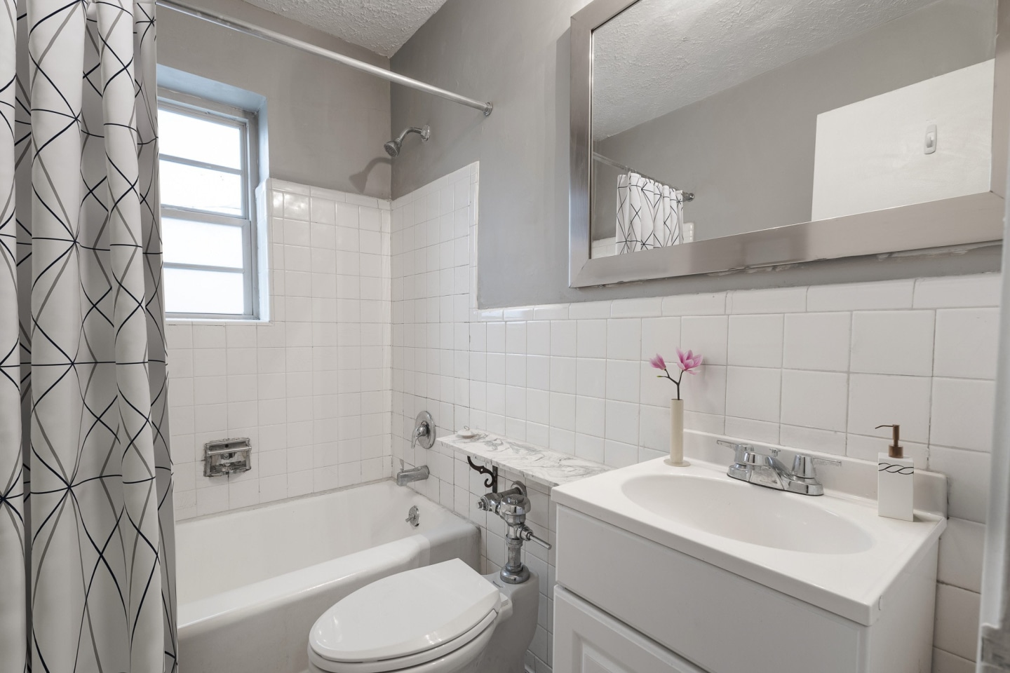 Park Chateau Apartments Image 14